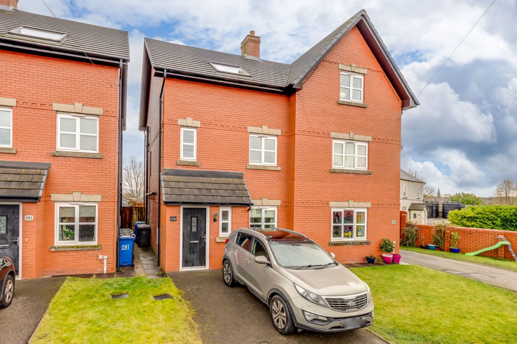 Preston Road, Standish, WN6