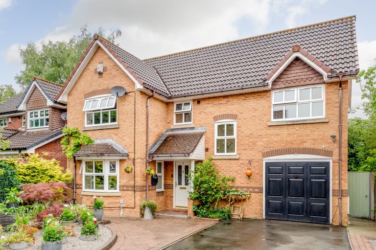 Fontwell Close, Standish, WN6