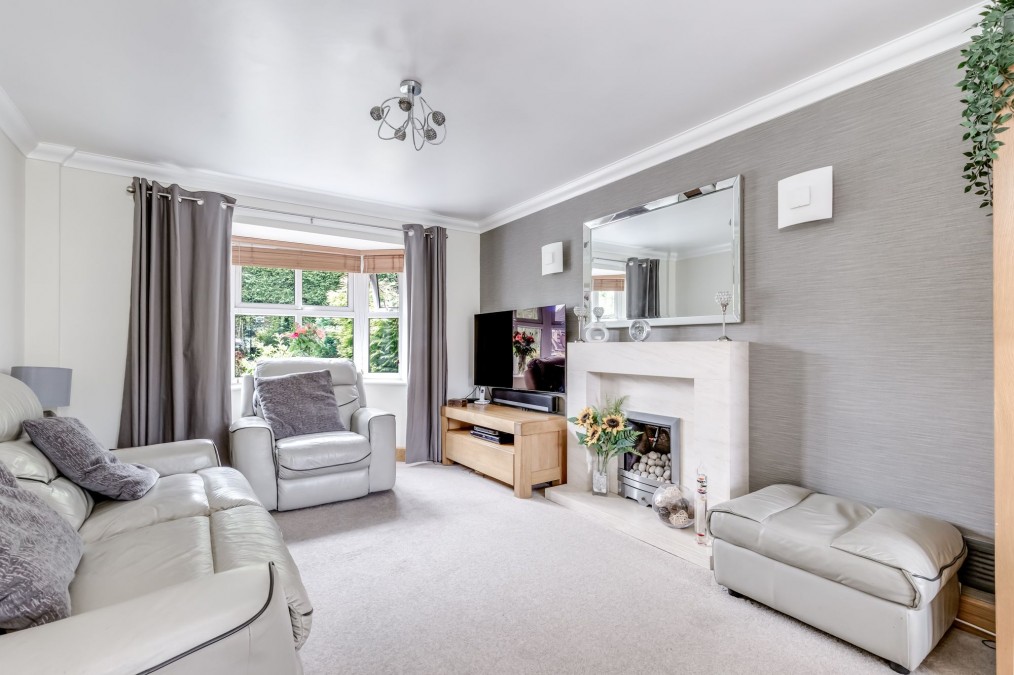 Fontwell Close, Standish, WN6