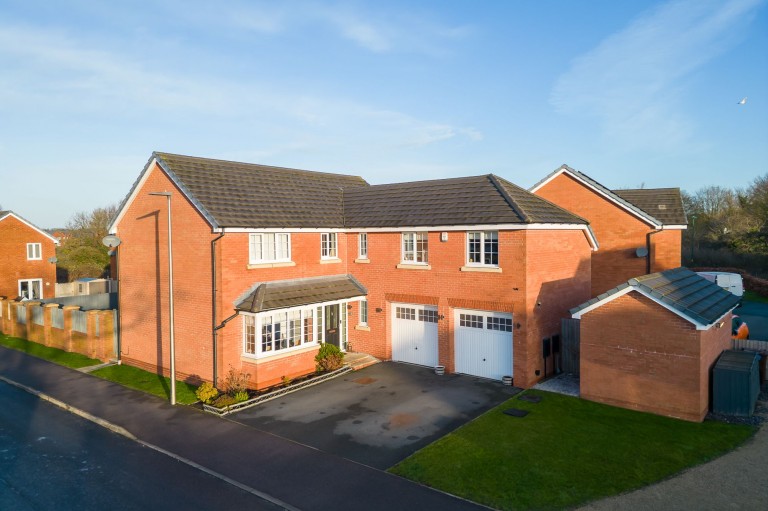 Rosebay Gardens, Standish, WN6