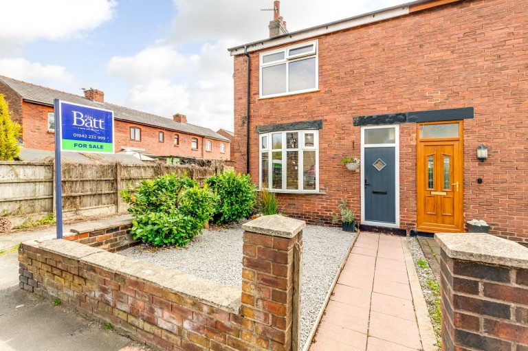 Ormskirk Road, Upholland, WN8