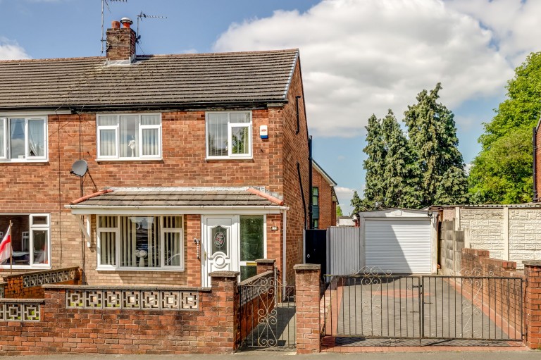 Manor Road, Hindley, WN2