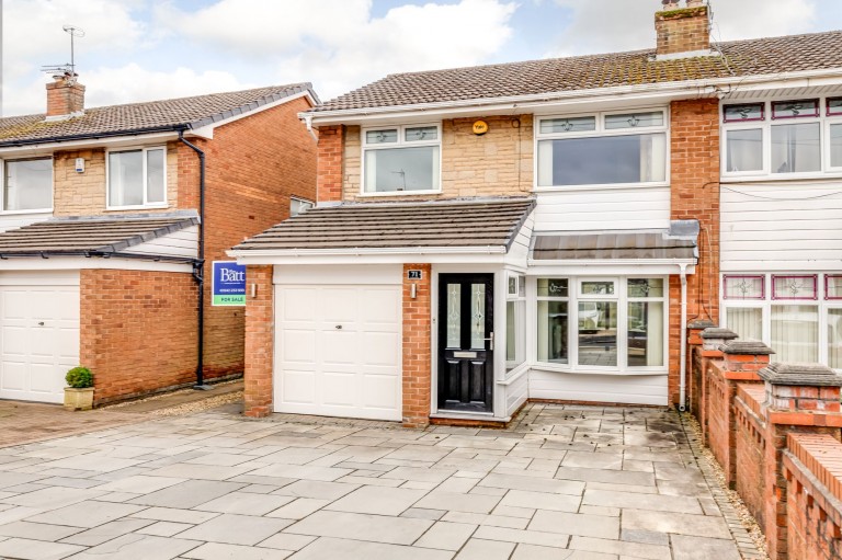 Cambourne Drive, Hindley Green, WN2
