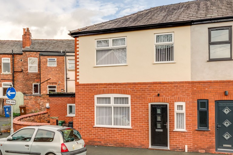 Wallace Lane, Wigan, WN1