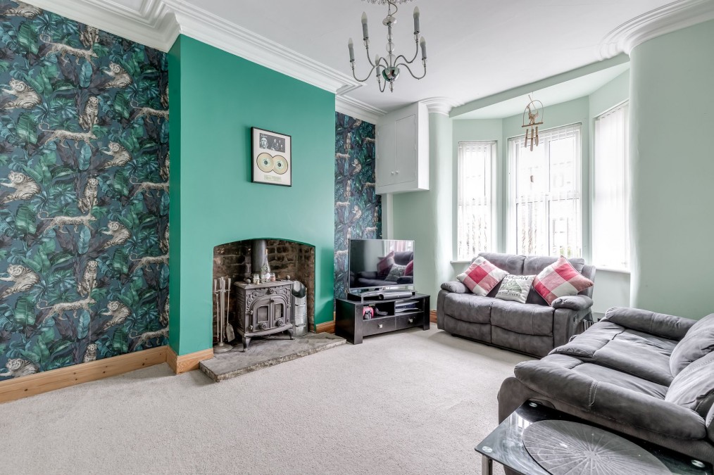 Warrington Road, Abram, WN2