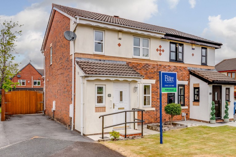 Simfield Close, Standish, WN6