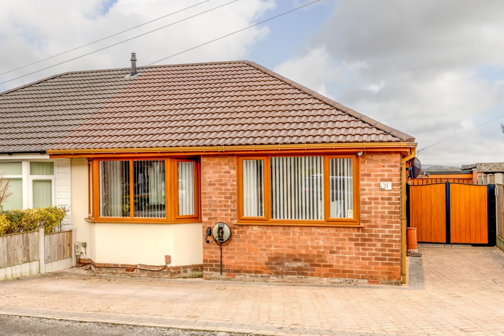 Elm Avenue, Standish, WN6