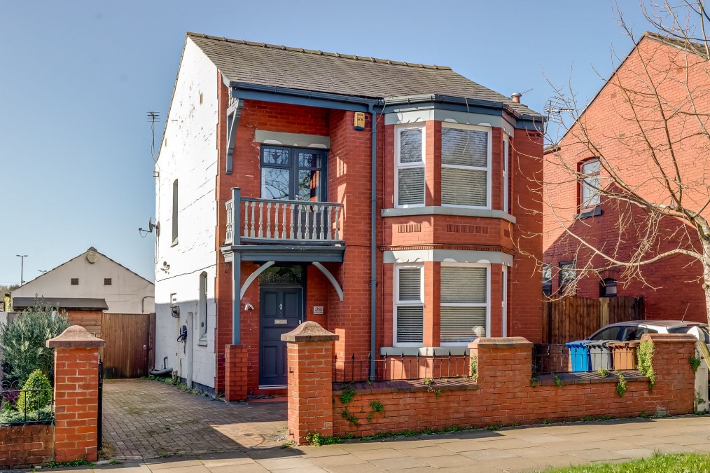 Parsons Walk, Wigan, WN1