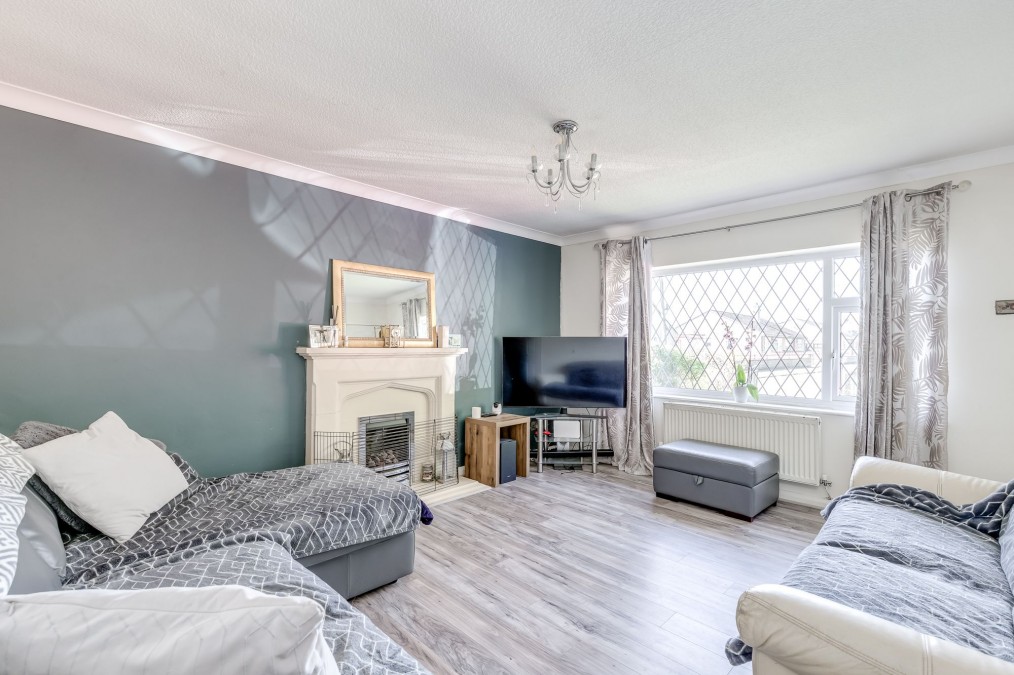 Oak Avenue, Abram, WN2