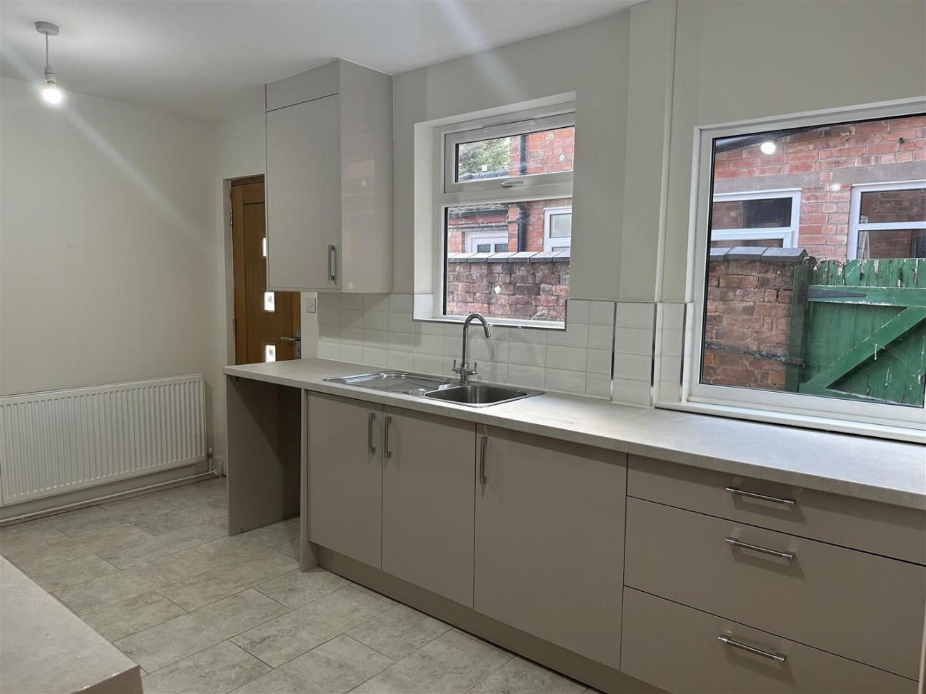 Central Avenue, Wigston