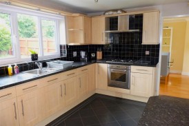 Anthony Close, Syston