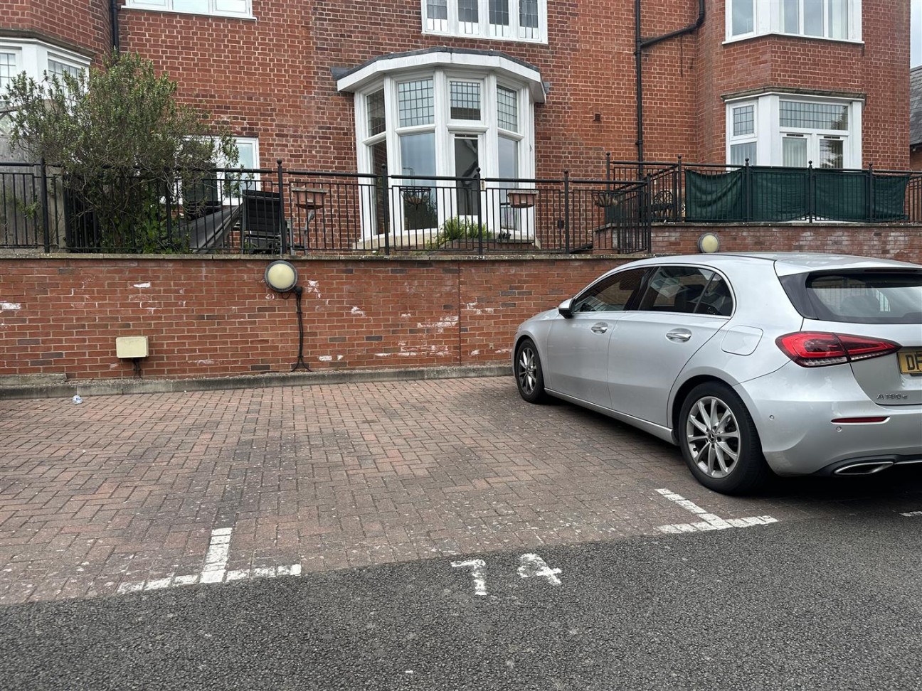 Flat 74, Hermitage Court, Honeywell Close,