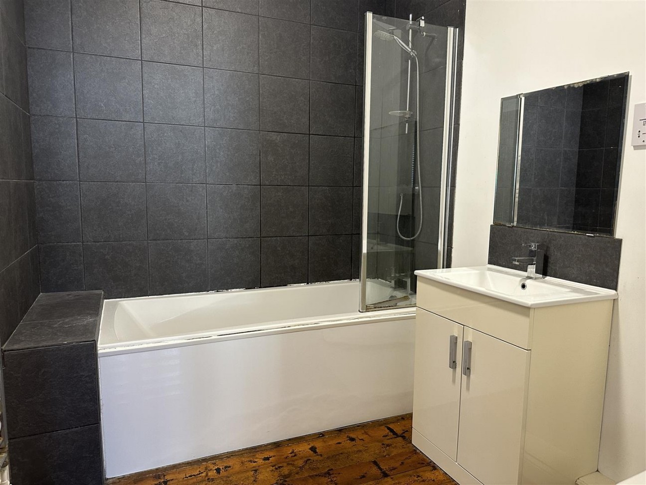 Flat 1, The Grand Hotel, Canal Street, South Wigston
