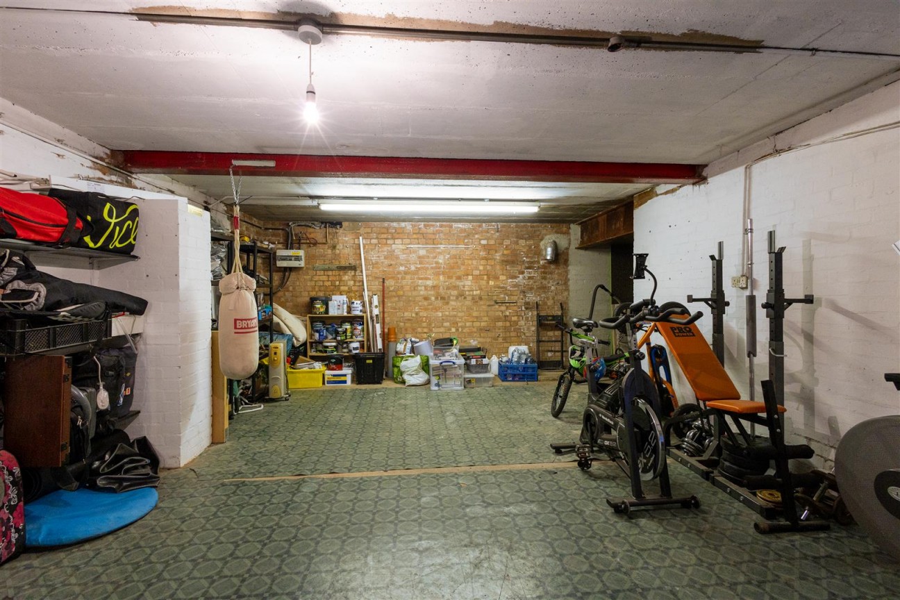 Avon Drive, Whetstone, Leicestershire.