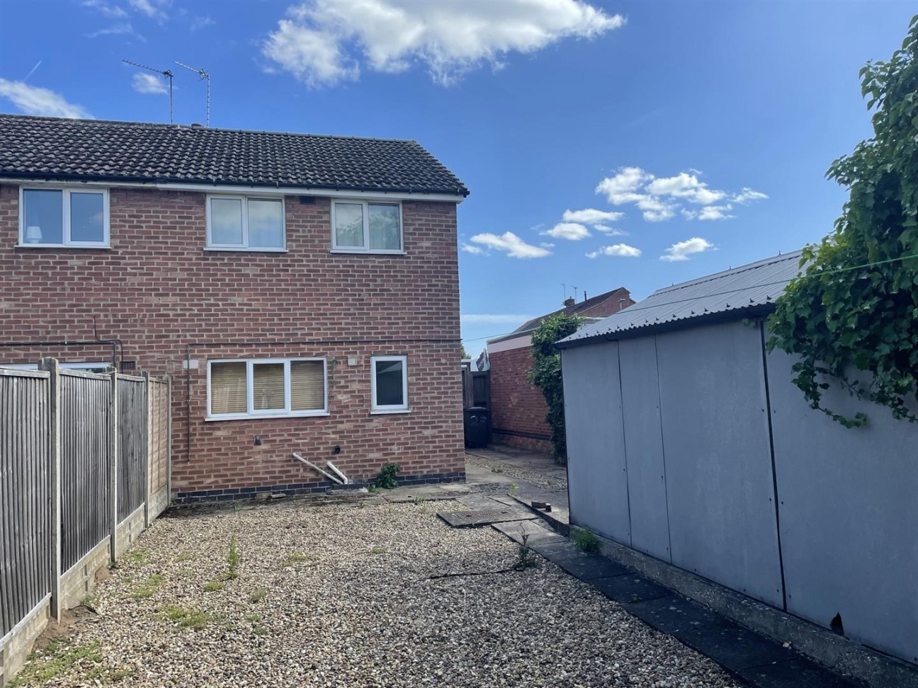 Heddington Way, Knighton