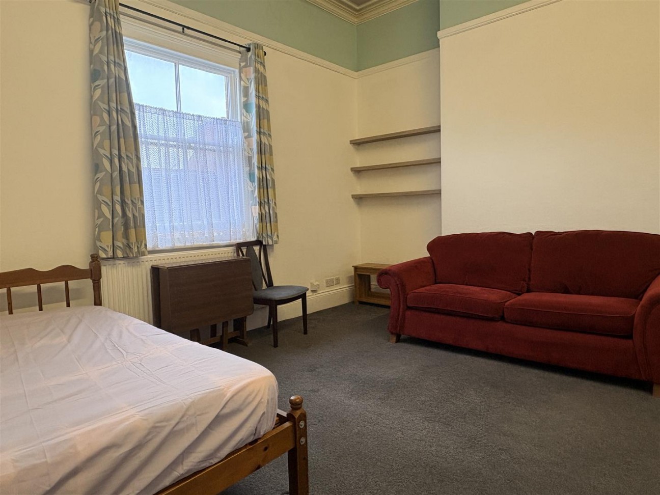 Third Floor Apartment , Regent Road, Leicester
