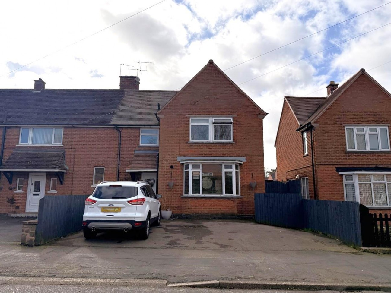 Central Avenue, Wigston, Leicestershire.