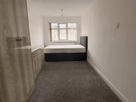 Shackerdale Road, Wigston