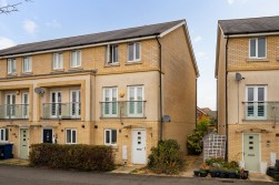 Lancaster Gate, Upper Cambourne, CB23
