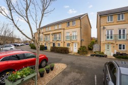Lancaster Gate, Upper Cambourne, CB23
