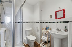 Lancaster Gate, Upper Cambourne, CB23