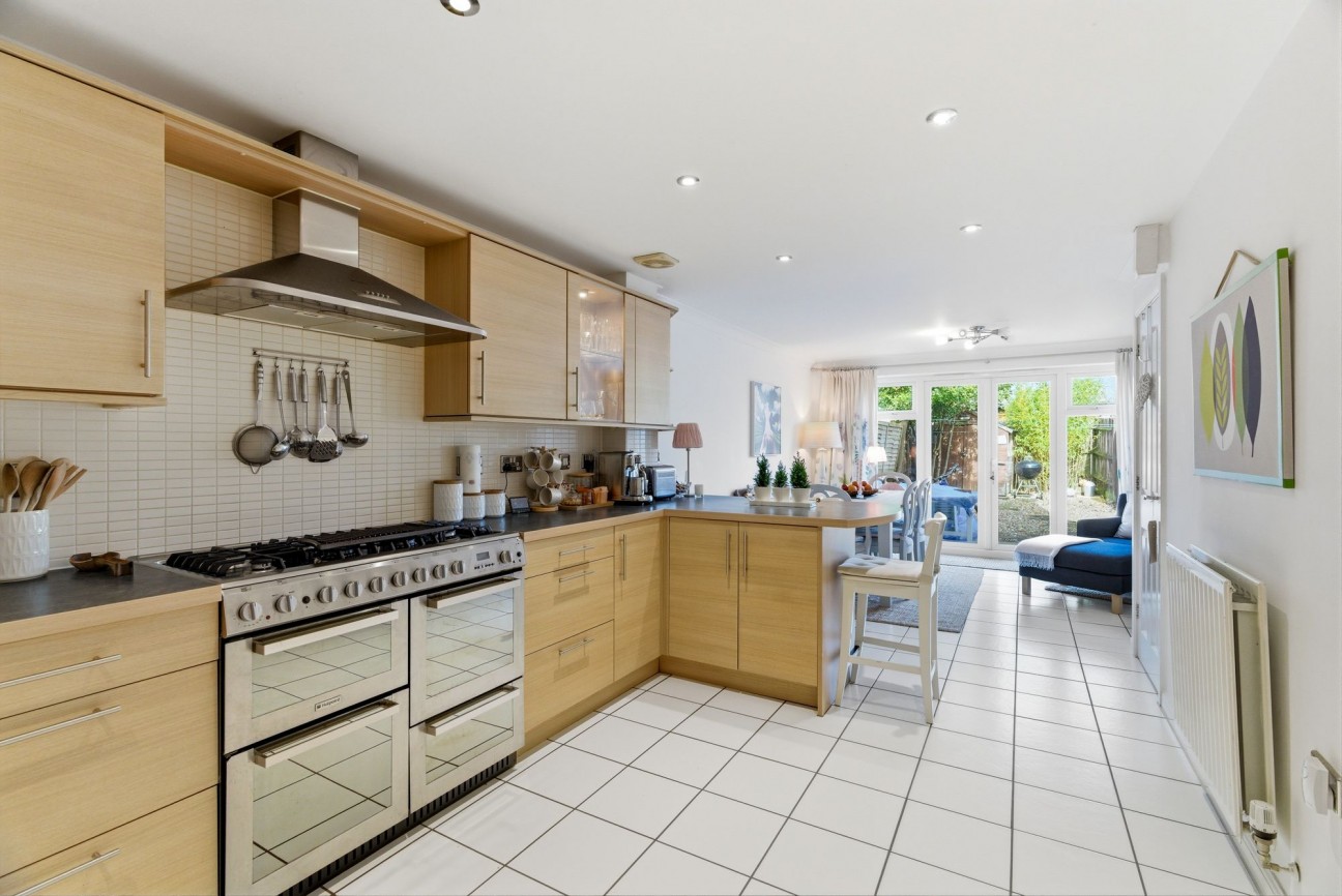Lancaster Gate, Upper Cambourne, CB23