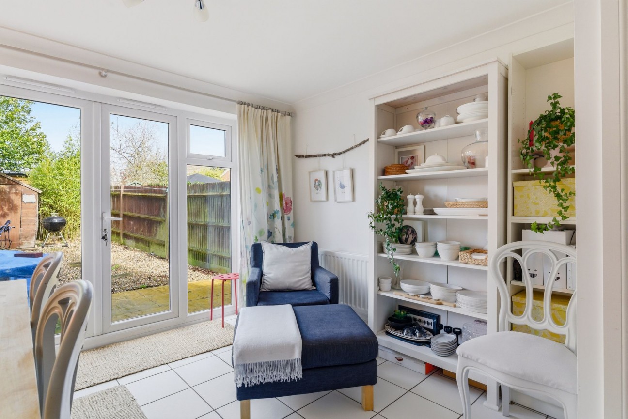 Lancaster Gate, Upper Cambourne, CB23
