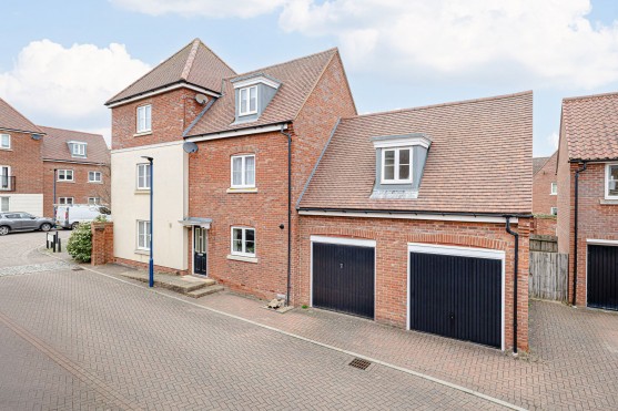Bramble Court, Great Cambourne, CB23