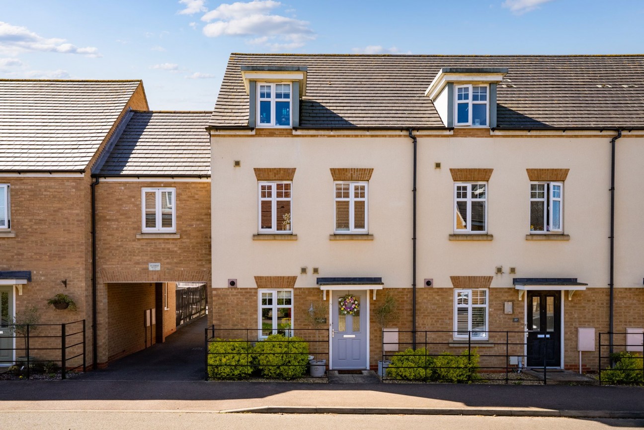 Summers Hill Drive, Papworth Everard, CB23