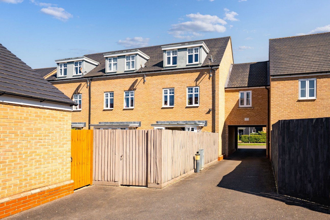 Summers Hill Drive, Papworth Everard, CB23