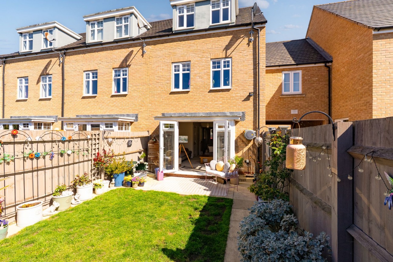 Summers Hill Drive, Papworth Everard, CB23