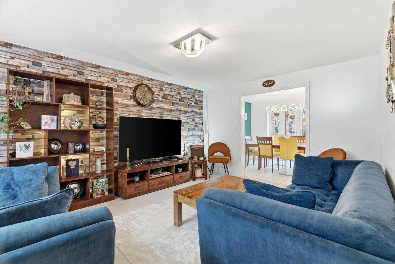 Gladiator Road, Upper Cambourne, CB23