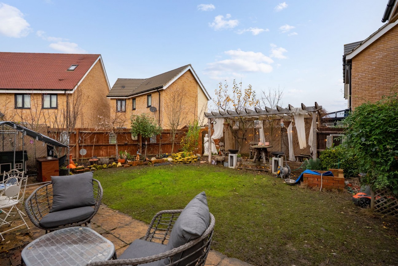 Gladiator Road, Upper Cambourne, CB23