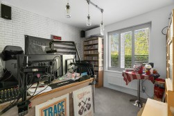 Gladiator Road, Upper Cambourne, CB23