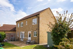 Medlar Lane, Lower Cambourne, CB23