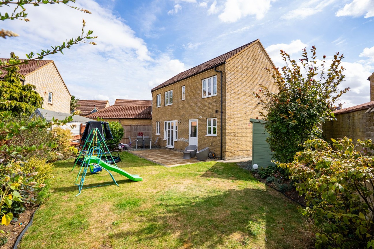 Medlar Lane, Lower Cambourne, CB23