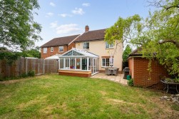 Chapmans Drive, Great Cambourne, CB23
