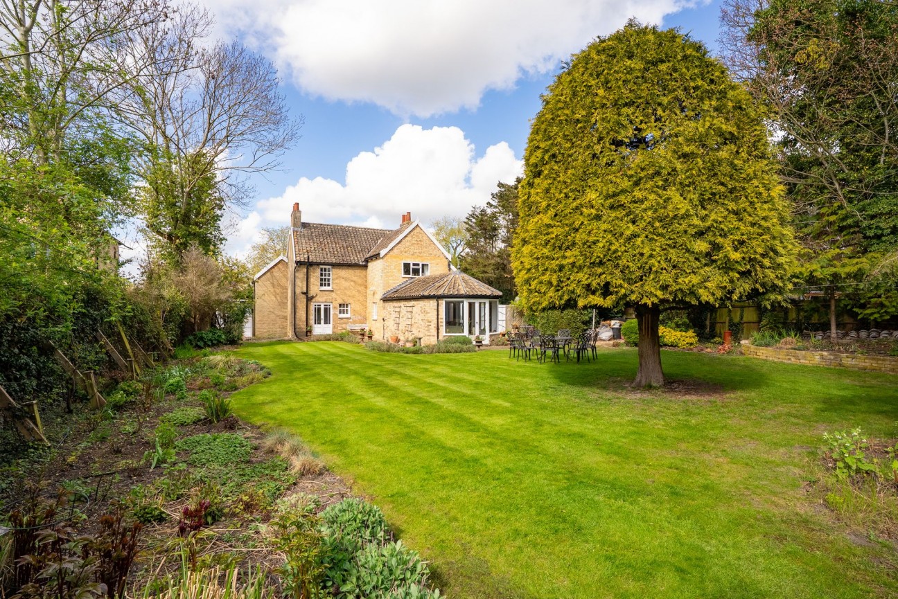Wimpole Road, Barton, CB23