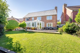 Brookfield Way, Lower Cambourne, CB23