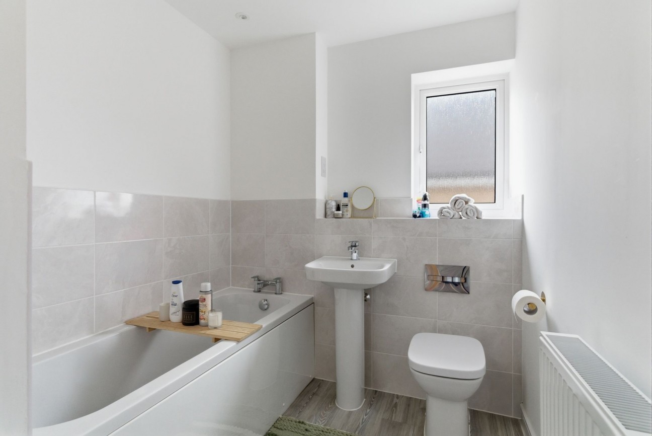 Rosemary Gardens, Kennett, CB8