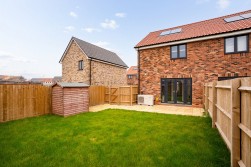 Rosemary Gardens, Kennett, CB8