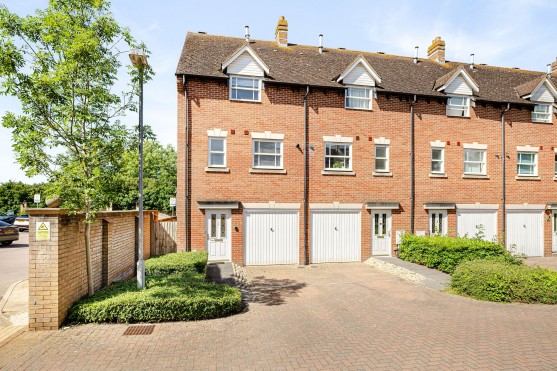 Broad Street, Great Cambourne, CB23