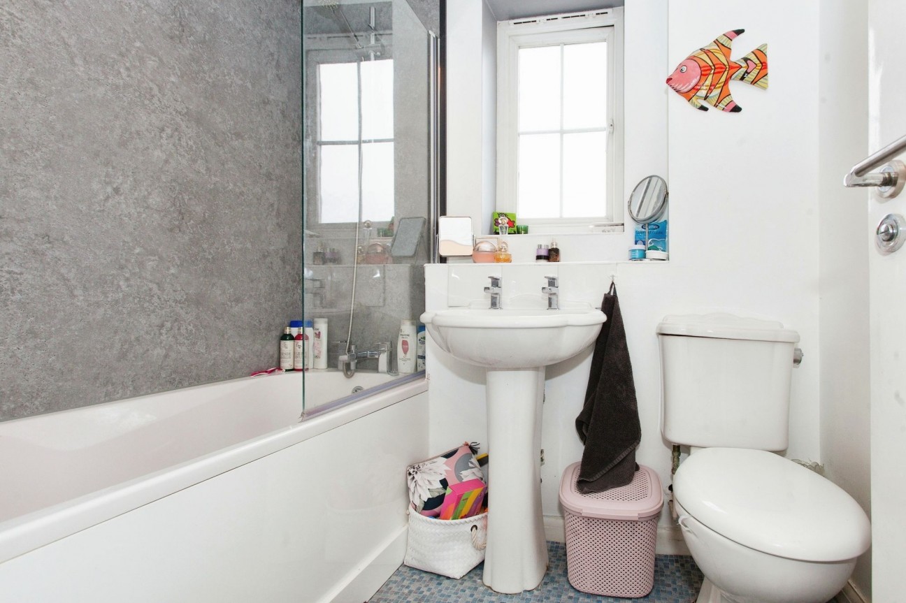 Chapmans Drive, Great Cambourne, CB23