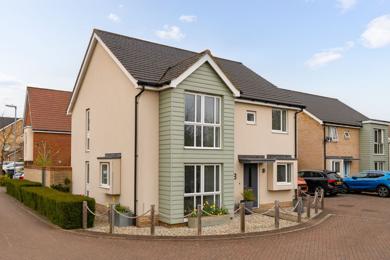 Spitfire Road, Upper Cambourne, CB23