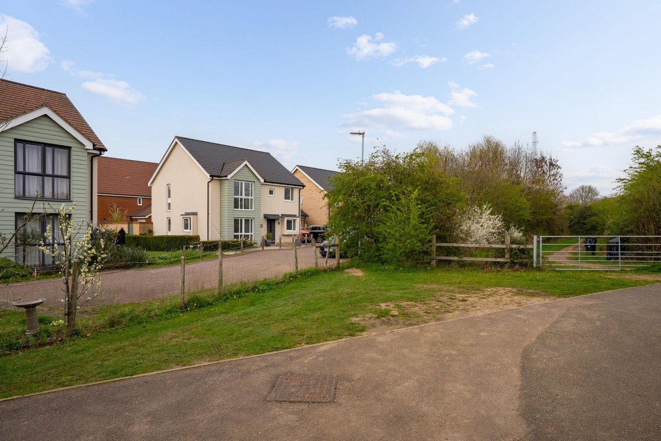Spitfire Road, Upper Cambourne, CB23