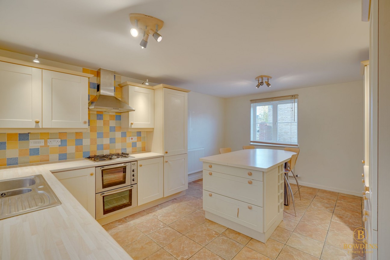 Merle Way, Lower Cambourne, CB23