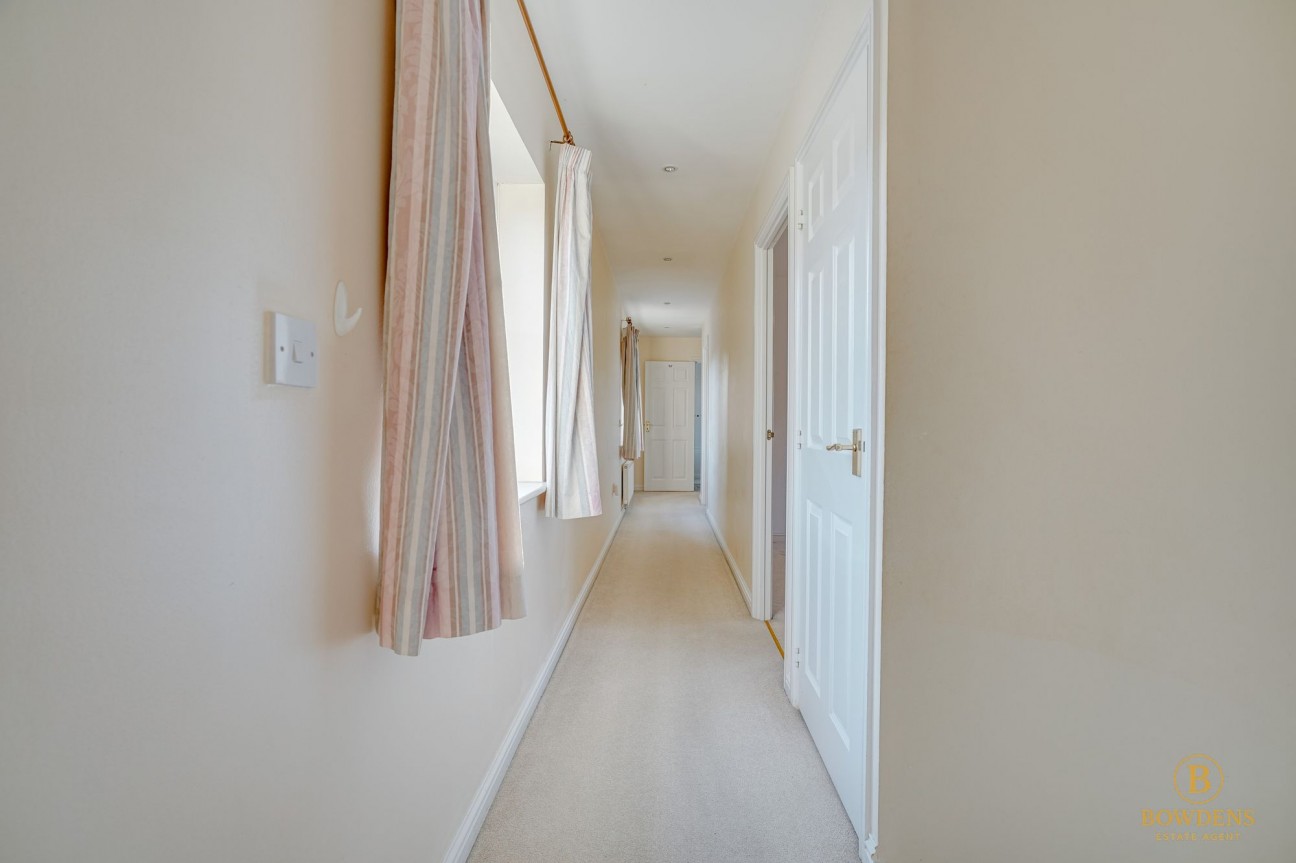 Merle Way, Lower Cambourne, CB23