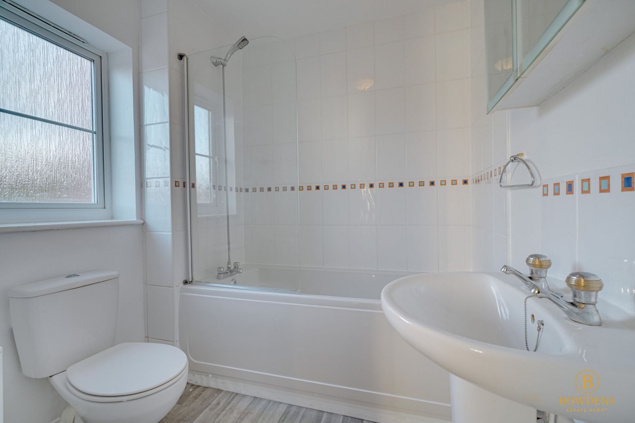 Merle Way, Lower Cambourne, CB23