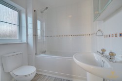 Merle Way, Lower Cambourne, CB23