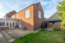 Merle Way, Lower Cambourne, CB23